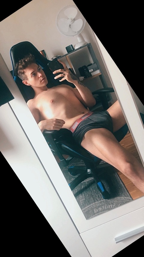 alejandrojaeger onlyfans leaked picture 2