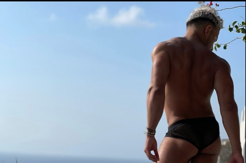 alltoowell1994 onlyfans leaked picture 2