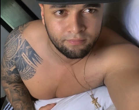 andrestorresm96 onlyfans leaked picture 2