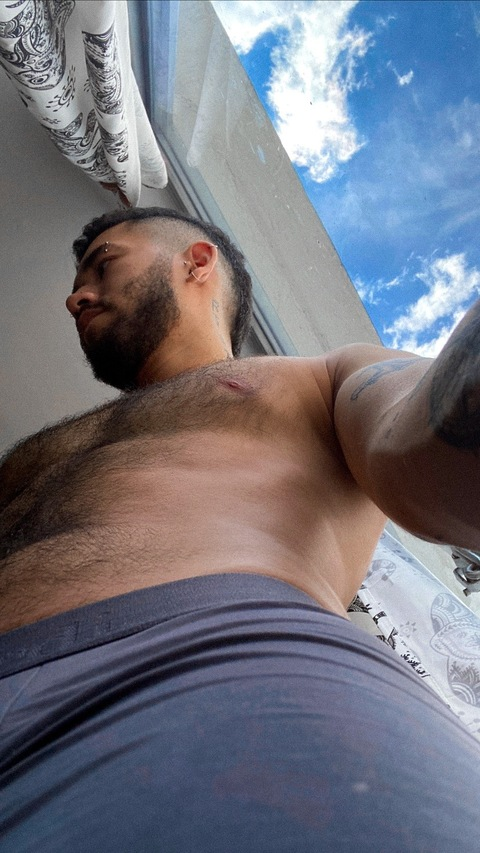 andreworjuela onlyfans leaked picture 2