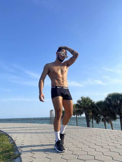 andrewpackage onlyfans leaked picture 2