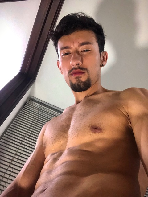 arleyvm_22 onlyfans leaked picture 2