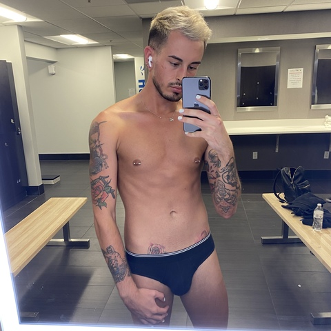 aryalright onlyfans leaked picture 2