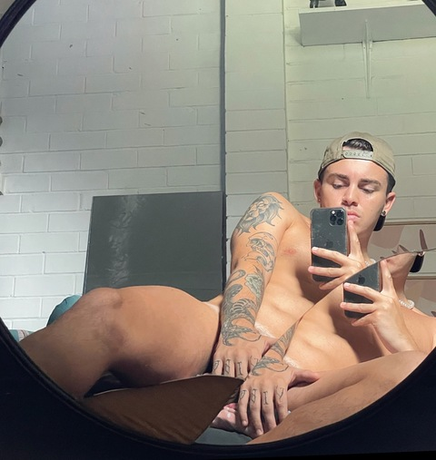 ausbttmboy onlyfans leaked picture 2