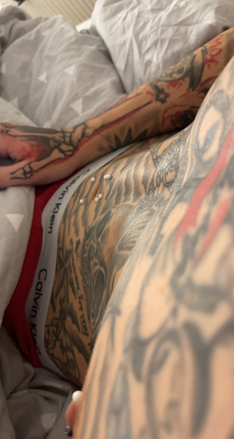 austrianinked onlyfans leaked picture 2