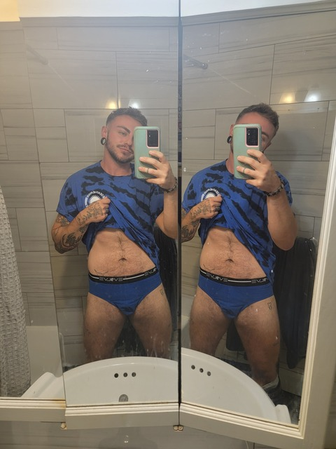 averyjames_999 onlyfans leaked picture 2