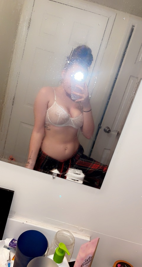 averykate onlyfans leaked picture 2