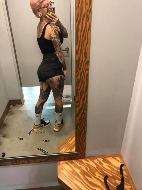 babybrie327 onlyfans leaked picture 2