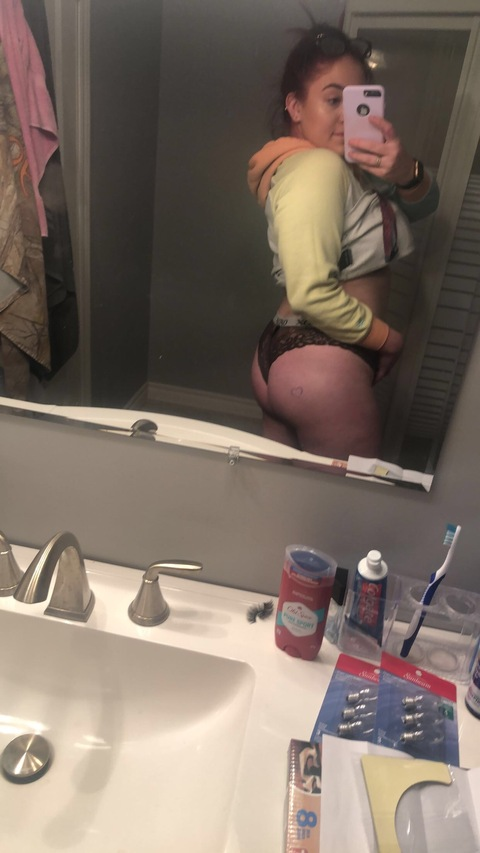 babycadencexox onlyfans leaked picture 2