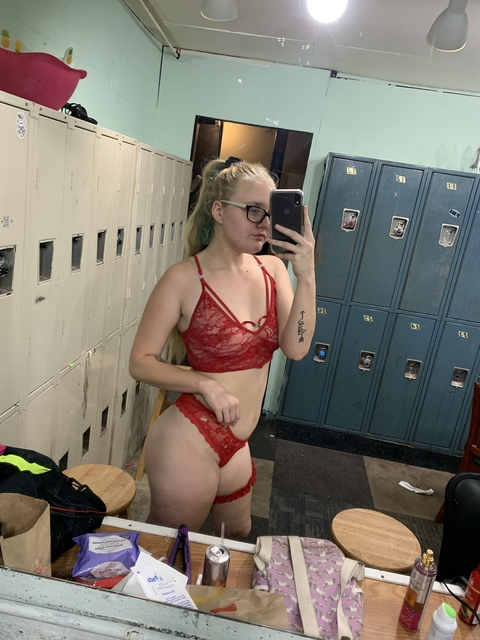 babygirlcortni27 onlyfans leaked picture 2