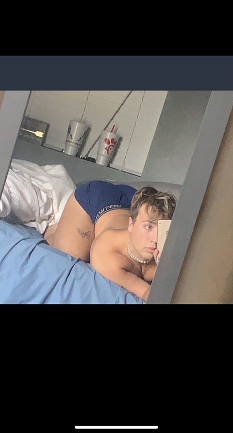 baddie3105 onlyfans leaked picture 2