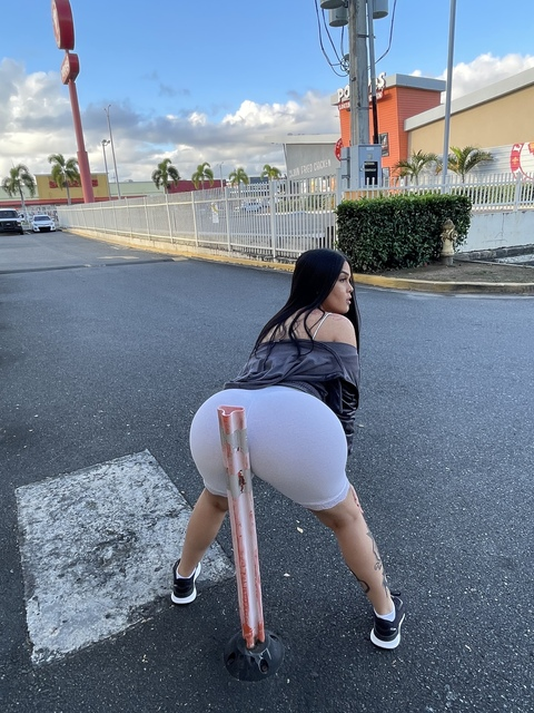 badpenelope onlyfans leaked picture 2