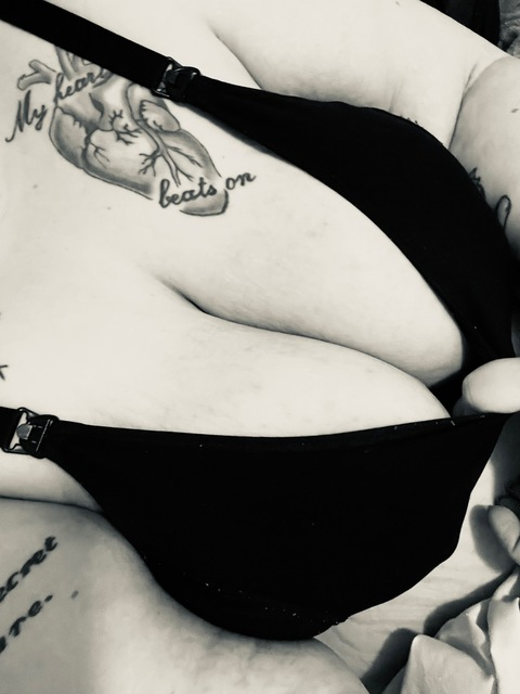 bbwbri05 onlyfans leaked picture 2