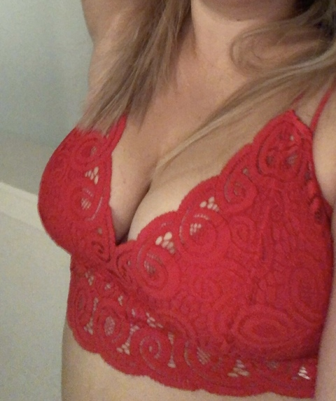 beckymarie onlyfans leaked picture 2