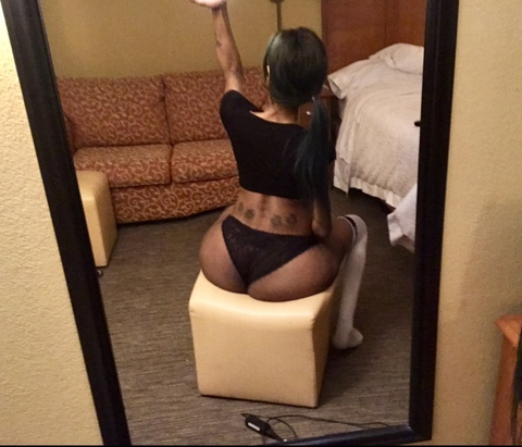 bella_donna_ts onlyfans leaked picture 2