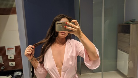 bellahotwifefree onlyfans leaked picture 2