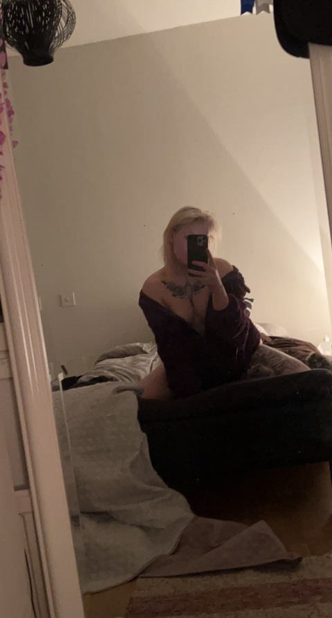 blondanmh onlyfans leaked picture 2