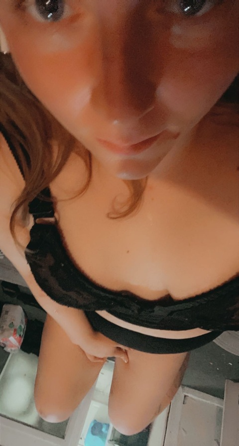 blueeyedleigh95 onlyfans leaked picture 2