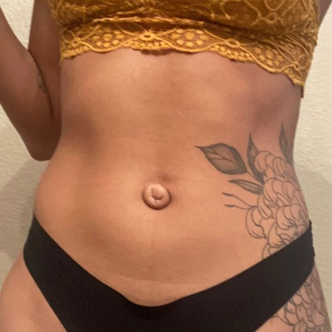 blueslittlebutton onlyfans leaked picture 2