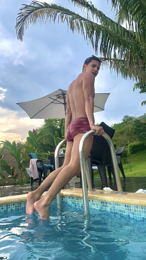 caribeanboy96 onlyfans leaked picture 2