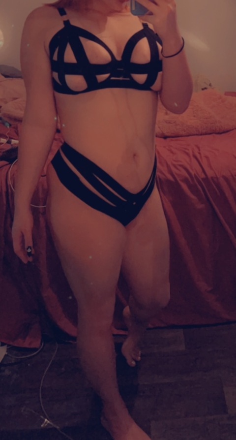 cassiedawn89 onlyfans leaked picture 2