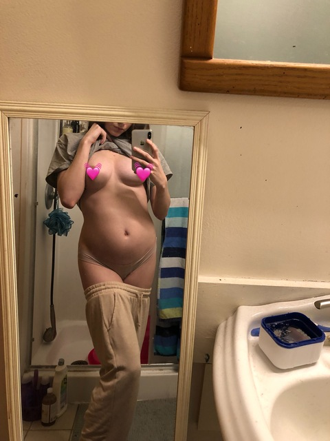 cheyfreaky onlyfans leaked picture 2