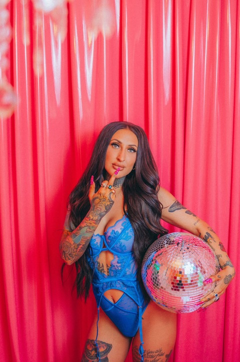 christinadoesof onlyfans leaked picture 2