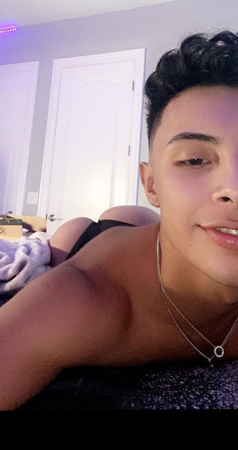 collinlagos onlyfans leaked picture 2