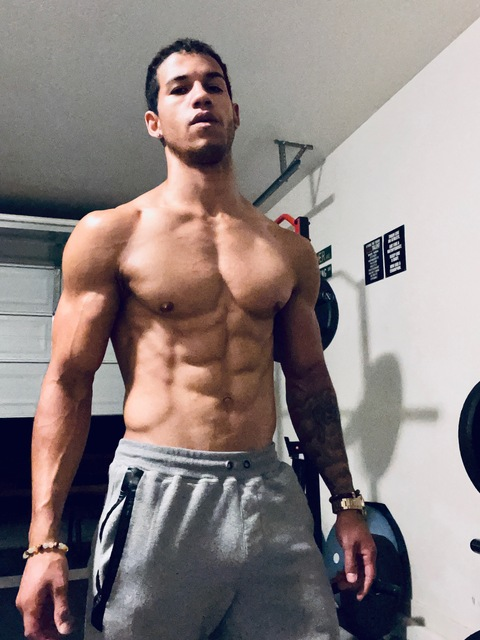 deploytroy onlyfans leaked picture 2