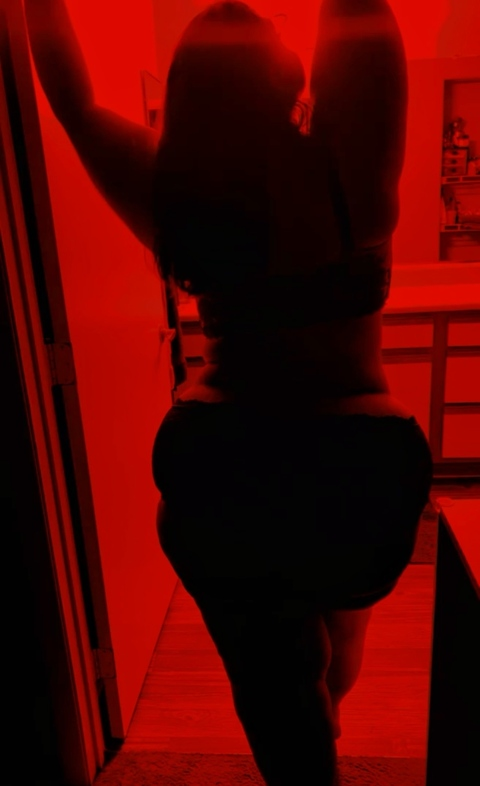 devileyes_thickthighs onlyfans leaked picture 2