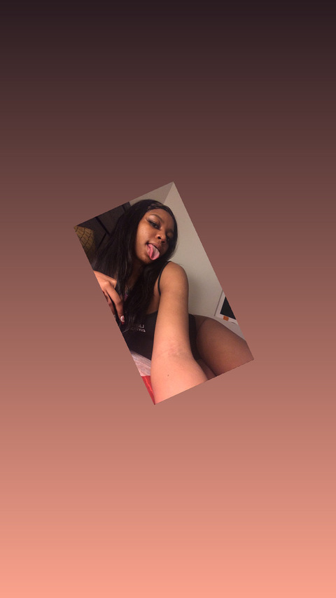 diamondbratt onlyfans leaked picture 2