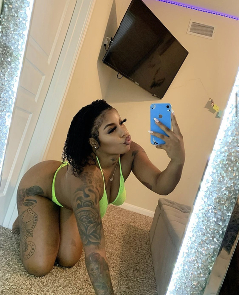 drea.valentine onlyfans leaked picture 2