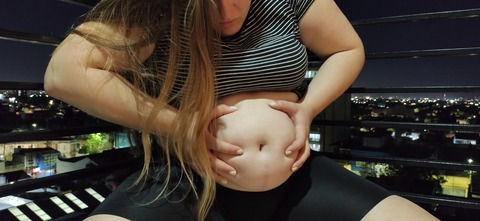 fattycaroline onlyfans leaked picture 2