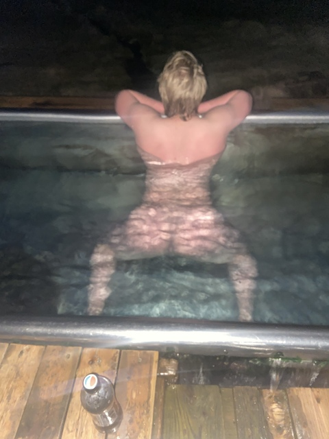 freakyiniceland onlyfans leaked picture 2