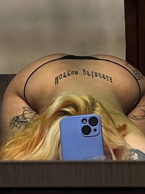 freelamakoto onlyfans leaked picture 2