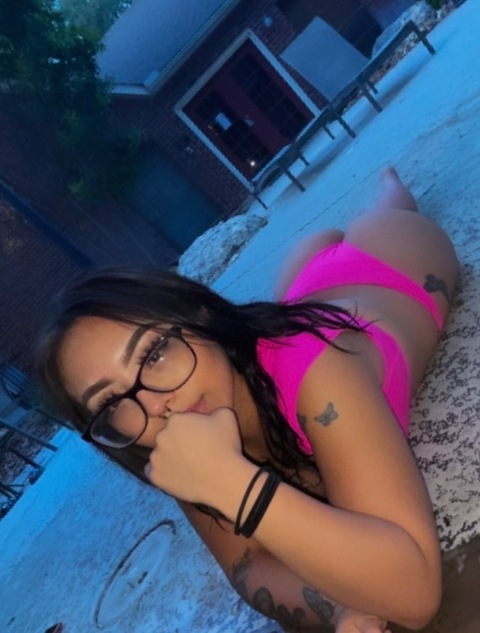 gabriellaaxx onlyfans leaked picture 2