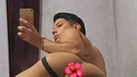 genarob0y onlyfans leaked picture 2