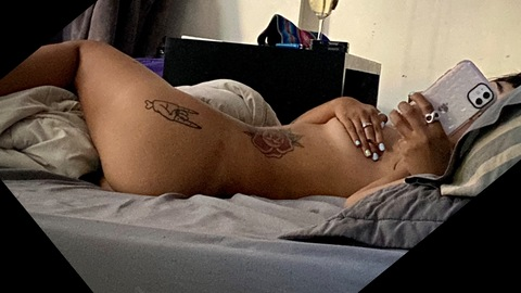 gloriosajaz98 onlyfans leaked picture 2