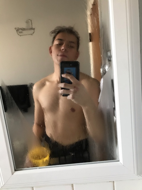 gman077 onlyfans leaked picture 2