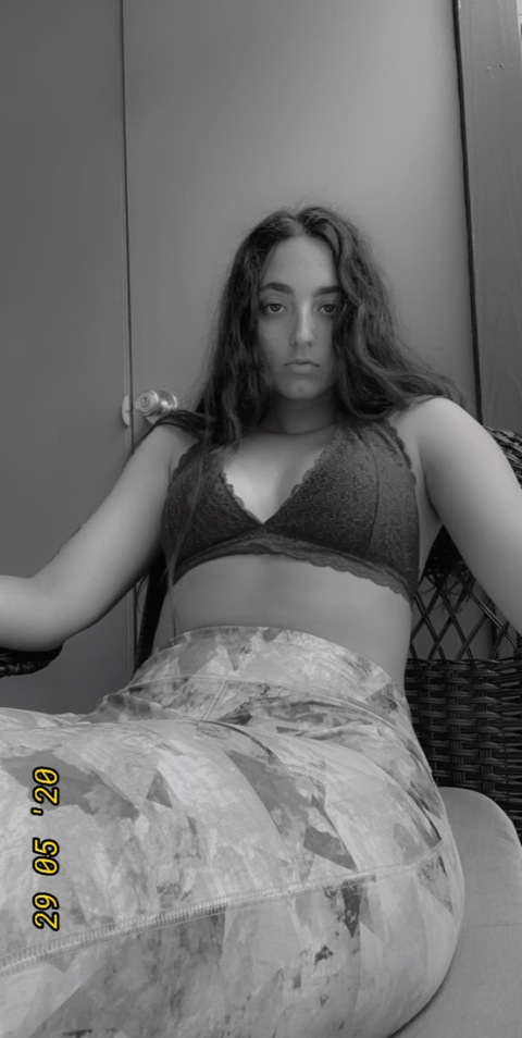 graceevelyn onlyfans leaked picture 2