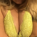 View Hannah (hannahstaysbananasfree) OnlyFans 89 Photos and 32 Videos for free 

 profile picture