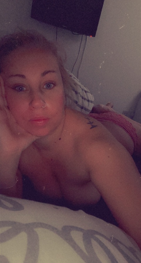 hayley_873 onlyfans leaked picture 2