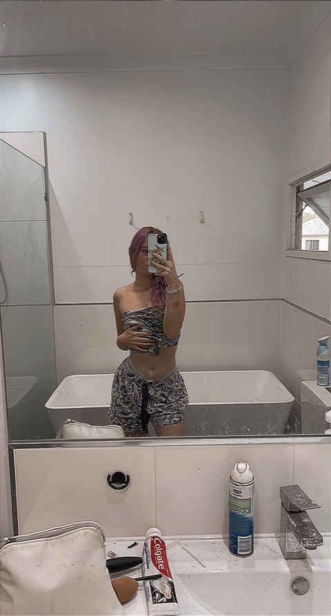 hayleysofbitches onlyfans leaked picture 2