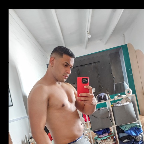 hendersonm96 onlyfans leaked picture 2