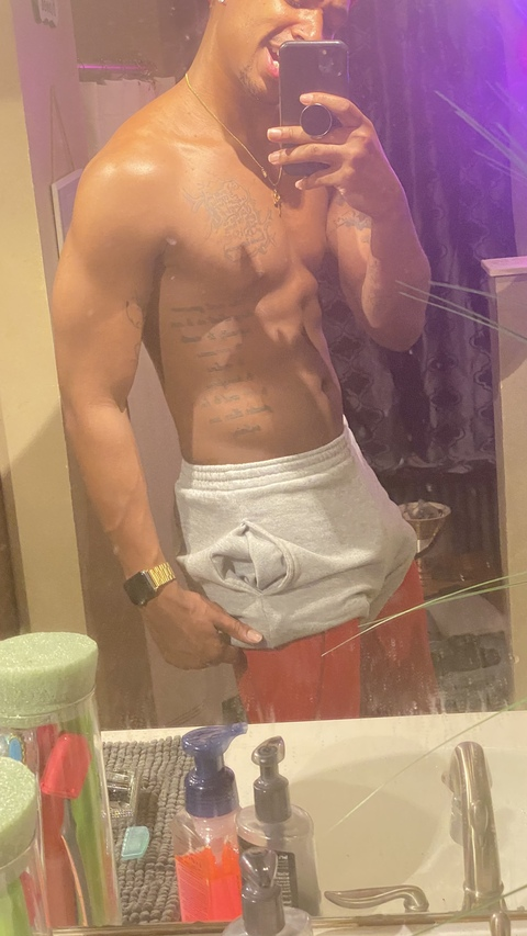 homieshitonlyy onlyfans leaked picture 2