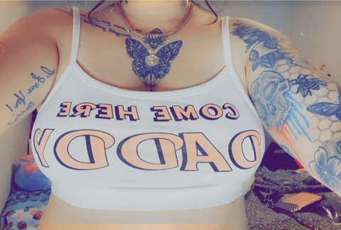 hot.mommy95 onlyfans leaked picture 2