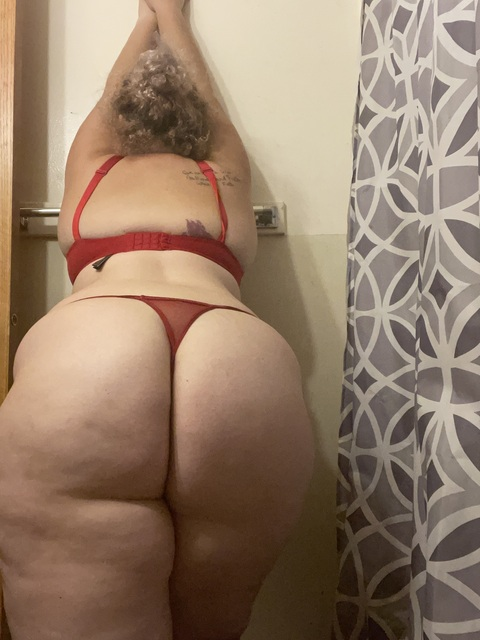 hottmommas69 onlyfans leaked picture 2