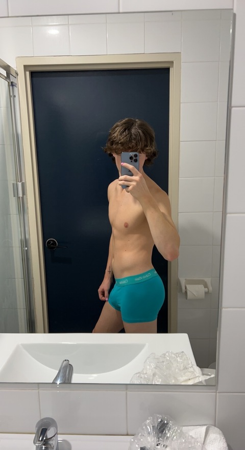 hung_aussie_twink onlyfans leaked picture 2