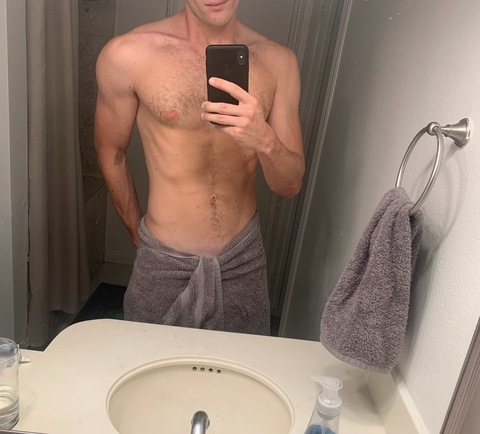 hungnhotsocal95 onlyfans leaked picture 2