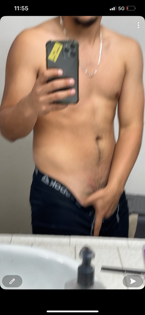 isaac.811 onlyfans leaked picture 2